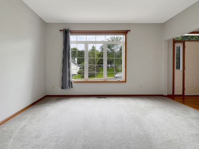 Building Photo - 1839 Valley Ridge Trail S