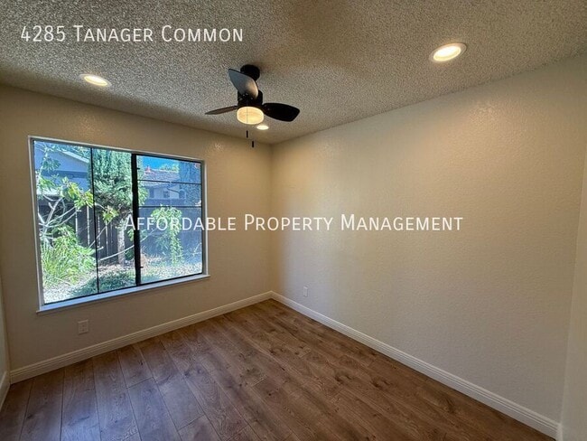 Building Photo - 4285 Tanager Common