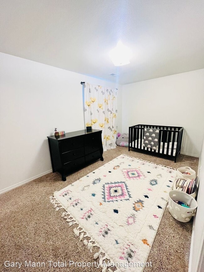 Building Photo - 3 br, 2.5 bath House - 714 N Penrose St