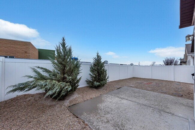 Building Photo - 1105 Haworth Dr