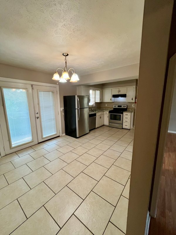 Building Photo - 6044 Cordova Rd