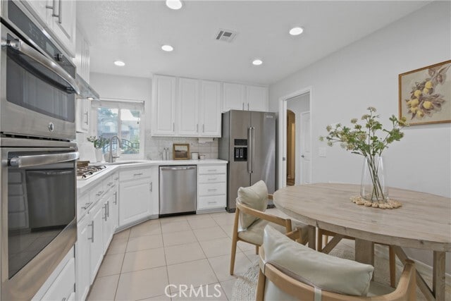 Building Photo - 24281 Briones Dr