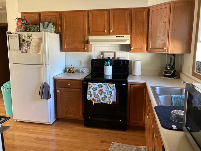 Kitchen - 110 Westgate Ave