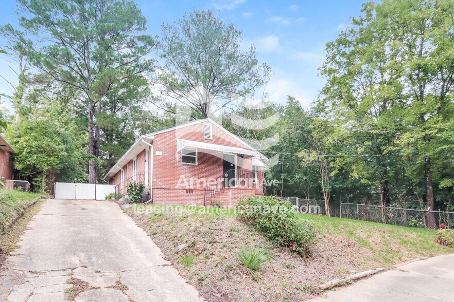 Building Photo - 3921 17th Ave