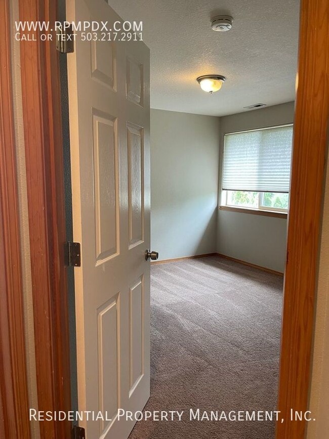 Building Photo - Refreshed Rental Rate - Coveted Sherwood H...