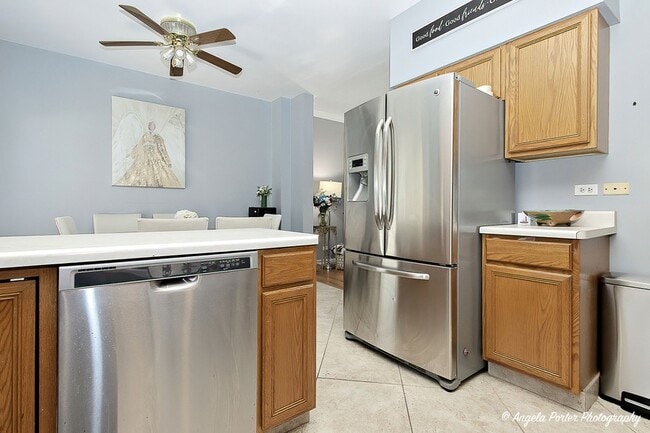 Building Photo - 2155 N Millstone Dr