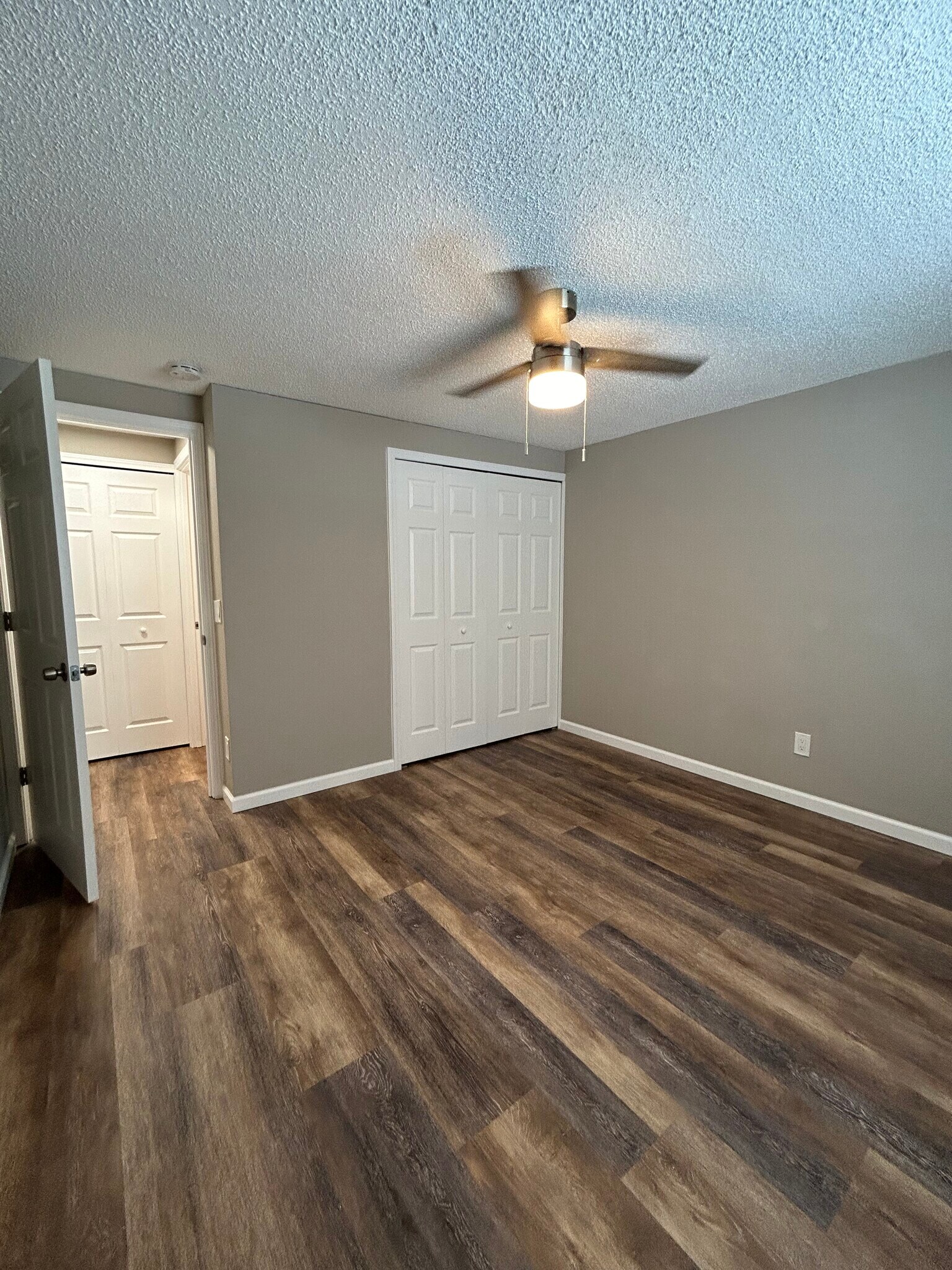 Building Photo - 121 Waterbury Ct