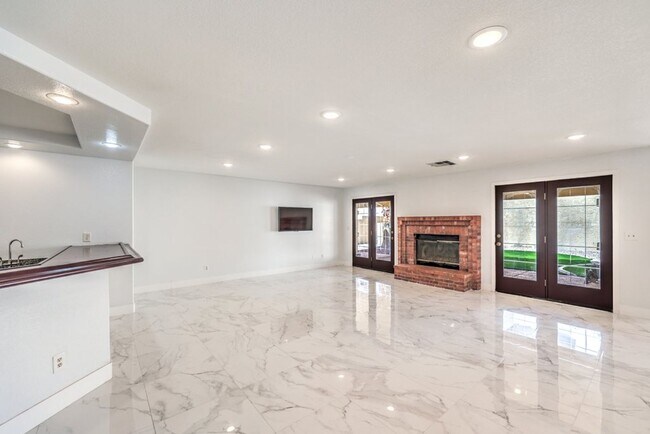 Building Photo - 3743 Lone Mesa Dr