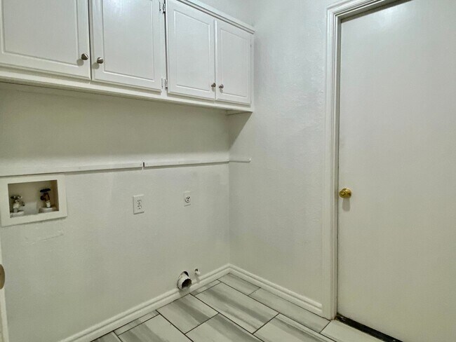 Building Photo - Great 3 bed 2 bath home in Edmond!