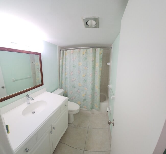 Primary Photo - 1100 Ponce De Leon Cir
