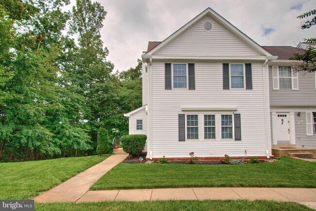 Building Photo - 200 Sulgrave Ct