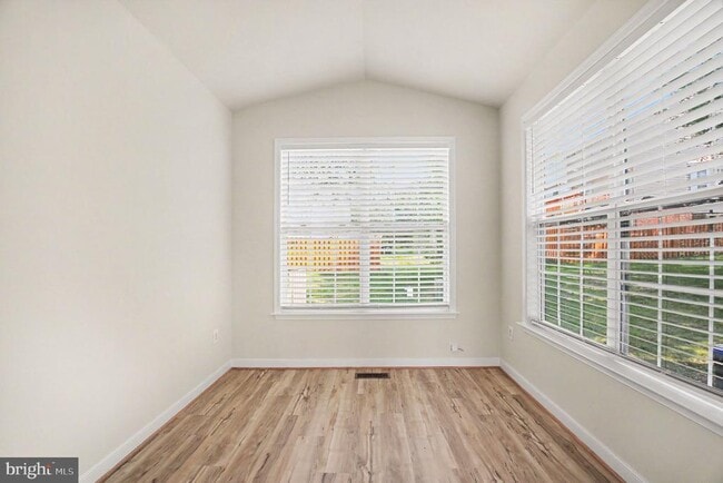 Building Photo - 6080 Ticket Way