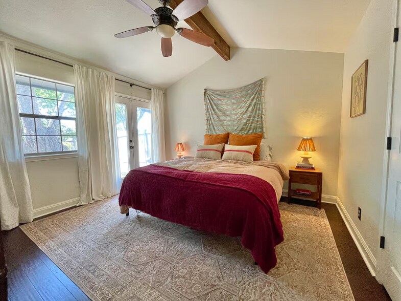 Building Photo - 7018 Crosswood Dr