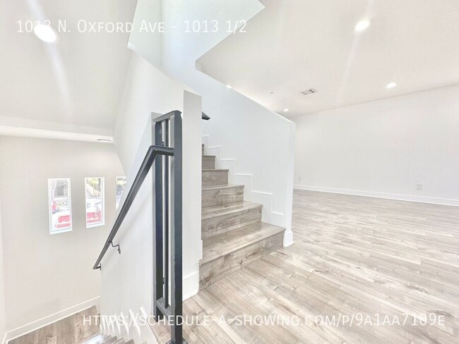 Primary Photo - Beautiful new modern 3 story townhome 3 Be...