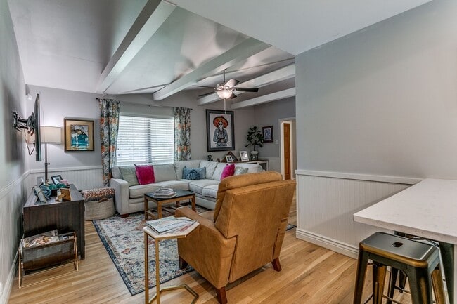 Building Photo - 7407 Quail Run Dr
