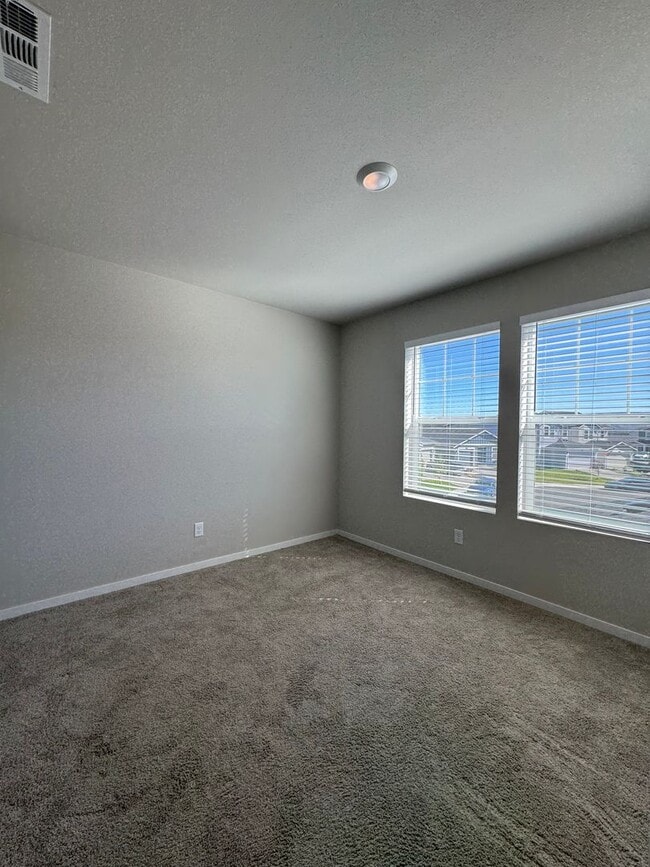 Building Photo - Pet-Friendly 3 Bed Home on Cul-de-Sac