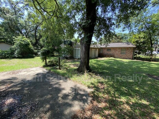 Building Photo - 4416 Creighton Rd