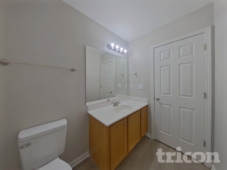 Building Photo - 3837 Parkers Fry