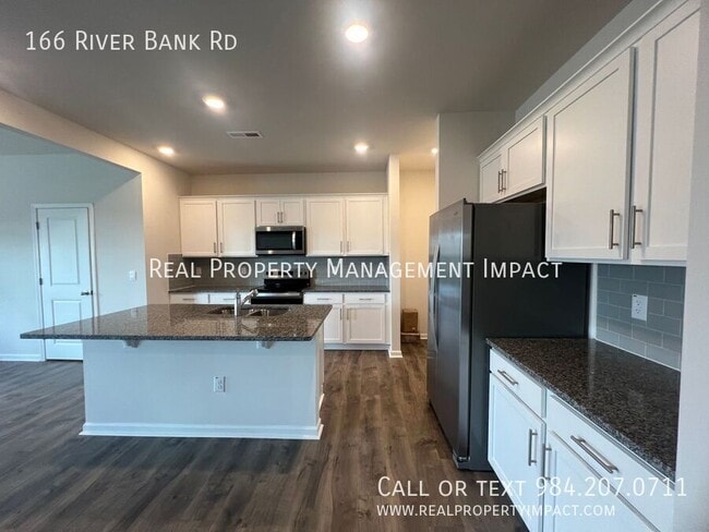 Building Photo - 166 River Bank Rd