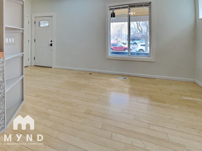 Building Photo - 3817 Clay St