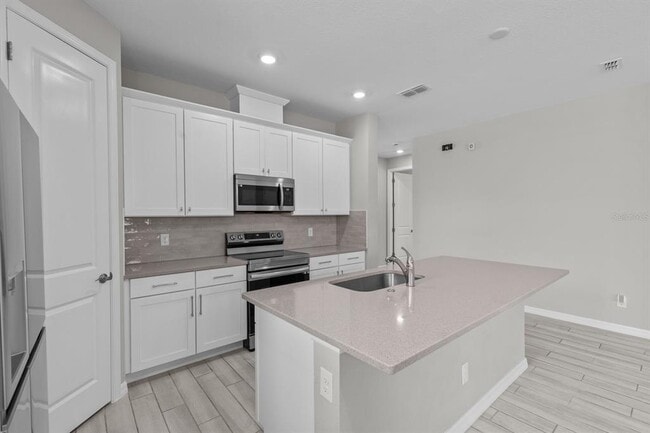 Building Photo - 6544 Barnstorm Wy