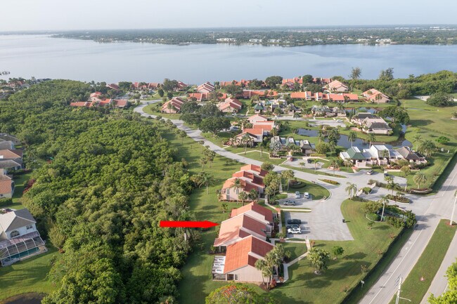Building Photo - 3303 SE Sandpiper Ct