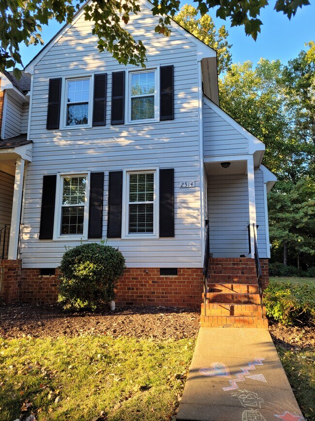 Building Photo - 2514 Thicket Greene