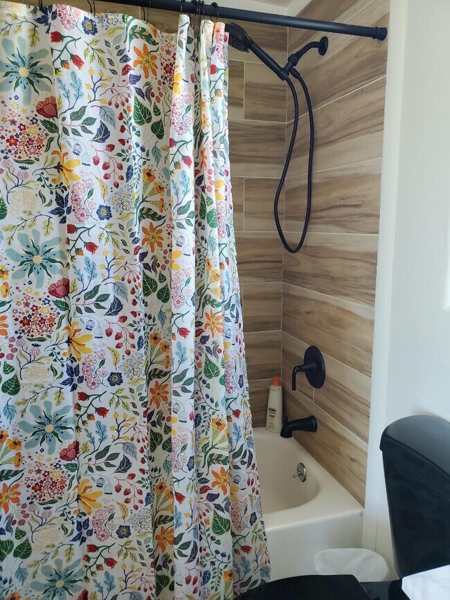 Building Photo - 1520 W Encanto Blvd