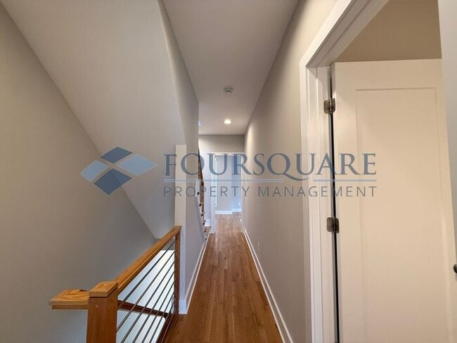 Building Photo - Beautiful  3-Bed / 3.5-Bath End-Unit Townhome with Rooftop Patio, Skyline Views & Climate-Control...