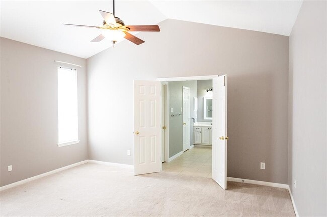 Building Photo - 22 S Lace Arbor Dr