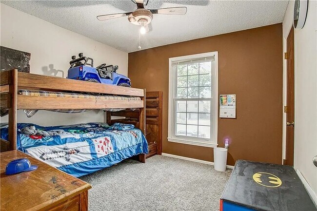 Building Photo - Spacious 3bd/2ba House in Independence, MO!