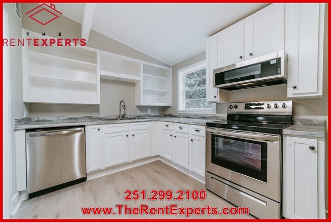 Building Photo - 1377 W Riviera Dr