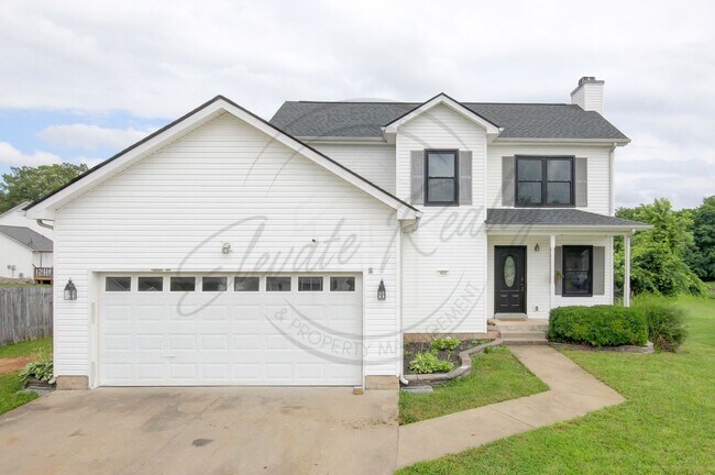 Primary Photo - Three Bedroom On One Acre Lot in Clarksvil...