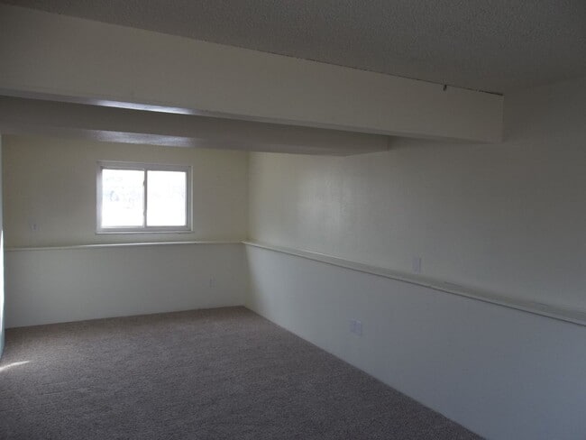 Building Photo - Spacious Berthoud Home with Finished Basement & Detached Shop