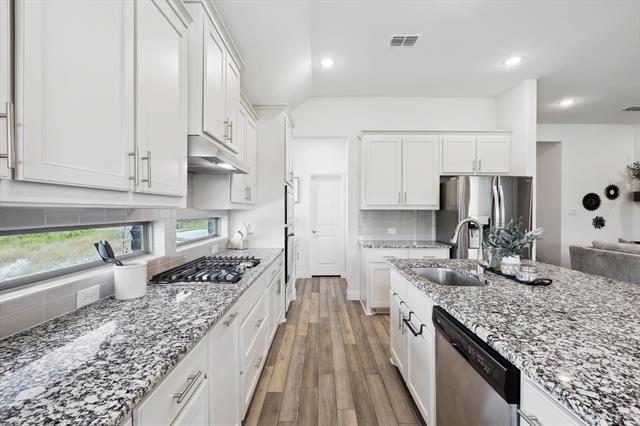 Building Photo - 4005 Honeycomb Holw