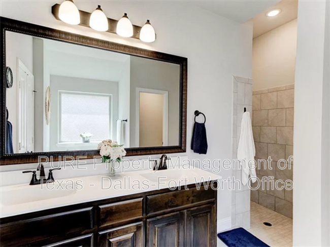 Building Photo - 1612 Town Creek Cir