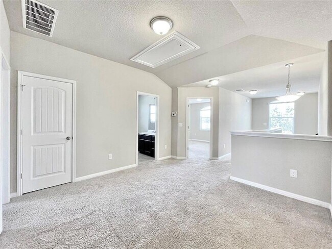 Building Photo - 417 Katmai Cir