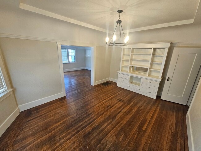 Building Photo - San Leandro Home w/ In-Law Unit: Perfect f...