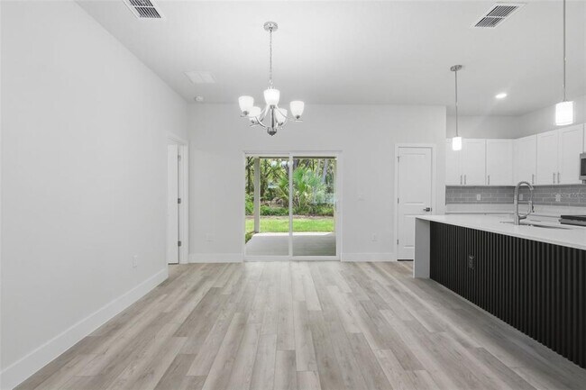 Building Photo - 16475 SE 89th Terrace
