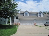 Building Photo - 4014 Overland Dr