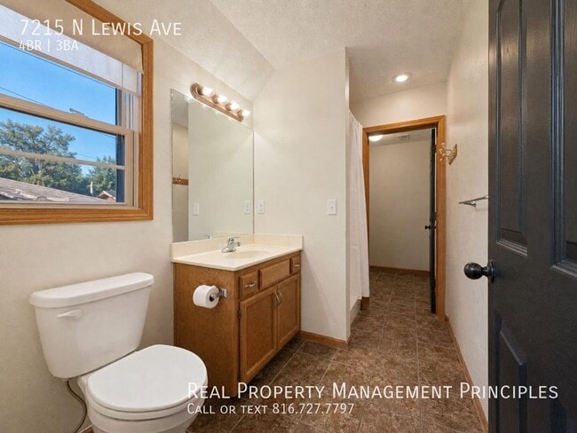 Building Photo - 7215 N Lewis Ave