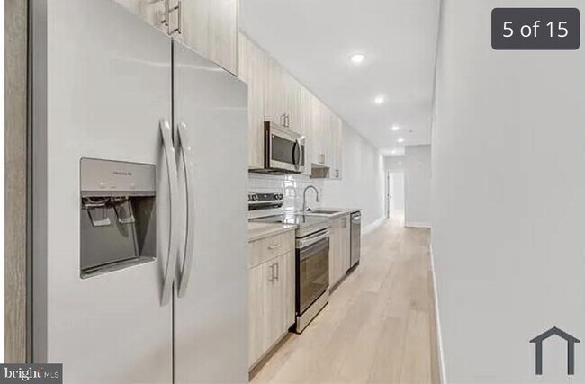 Building Photo - 3260 N 13th St