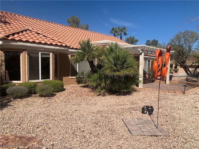 Building Photo - 2924 Crown Ridge Dr