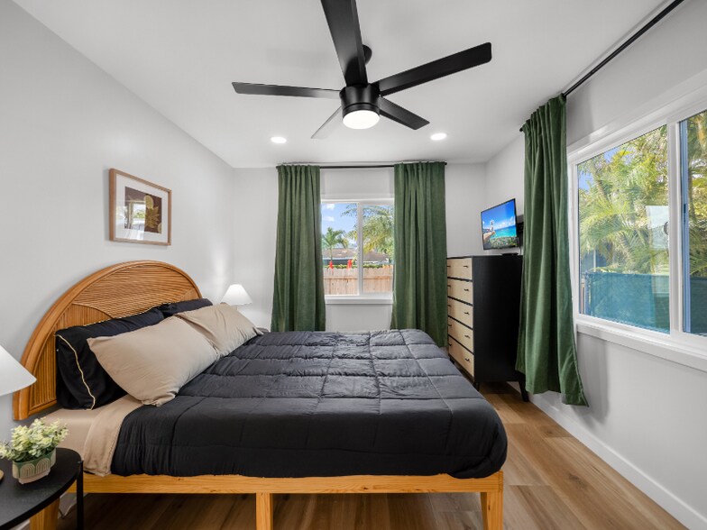 Building Photo - 338 Kalama St