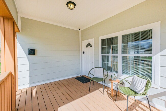 Building Photo - 3309 Webster St