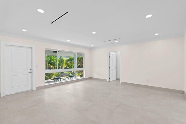 Building Photo - Southeast 7th Avenue, Pompano Beach, FL 33060 - 3 BR 3 BA house