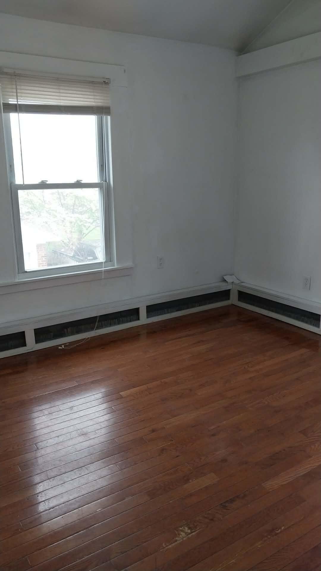 Building Photo - 320 N Colony Rd