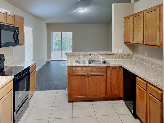 Building Photo - 12333 Anarania Dr