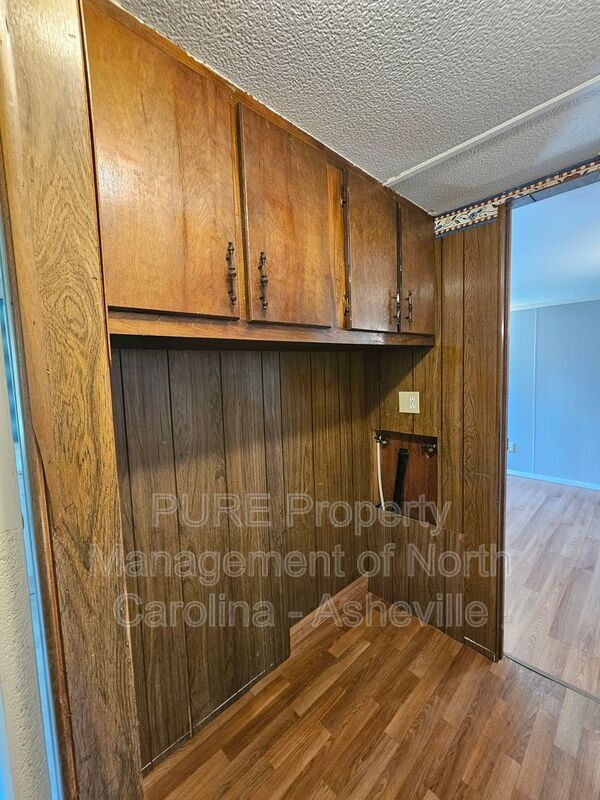 Building Photo - 3875 Old Fort Sugar Hill Rd
