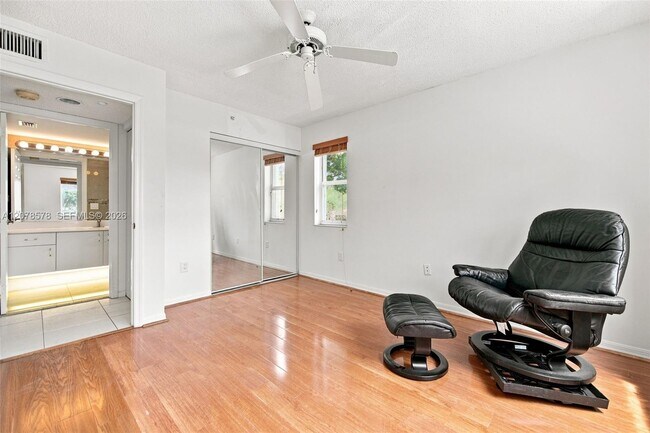 Building Photo - 7647 Granville Dr